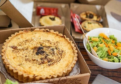 Dari iseng-iseng jadi diseriusin, itulah kisah awal bisnis kuliner Fran.